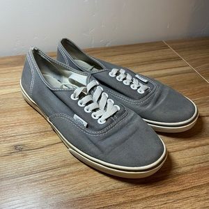 Vans Authentic Lo Pro Size 7
